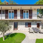 Srok Luxury By The Pool Kastav