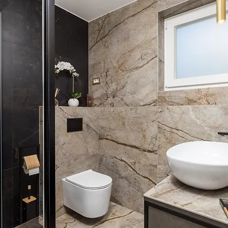 Srok Luxury With Pool *