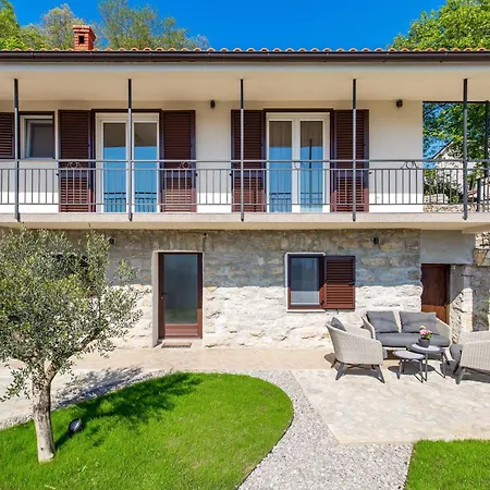 Srok Luxury By The Pool Kastav