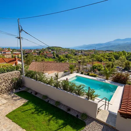 Srok Luxury By The Pool Appartement *