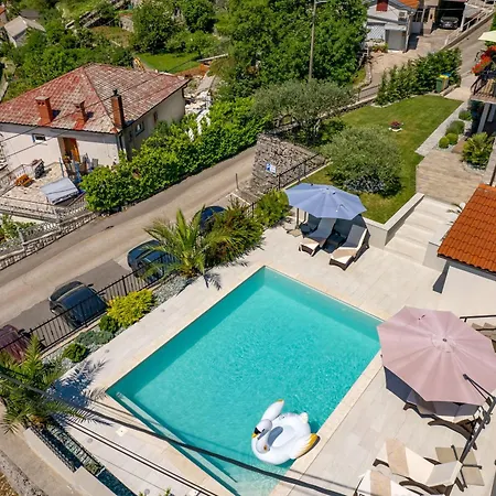 Srok Luxury With Pool Appartement Kastav