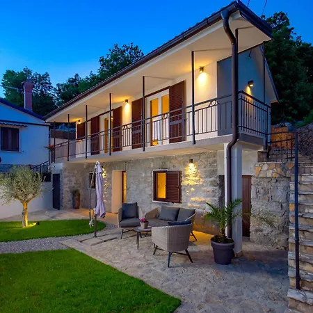 Appartement Srok Luxury By The Pool