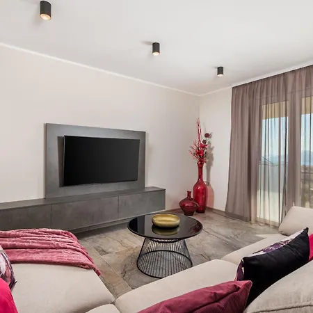 Srok Luxury With Pool Appartement Kastav