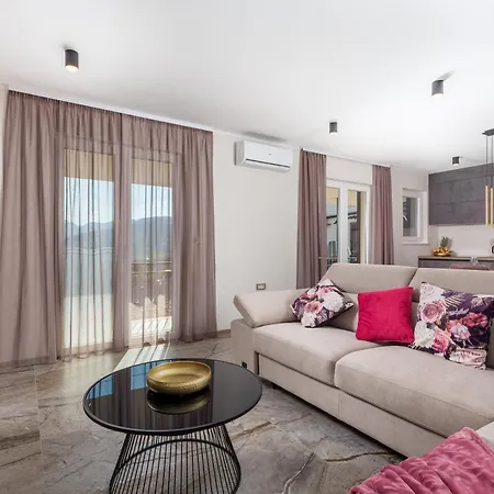 Appartement Srok Luxury With Pool Kastav