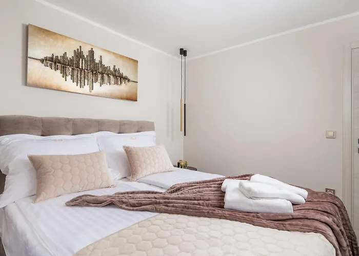 Srok Luxury By The Pool Appartement