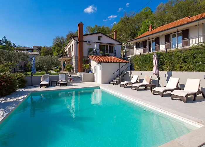 Appartement Srok Luxury By The Pool