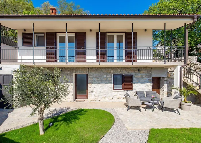 Srok Luxury By The Pool Kastav