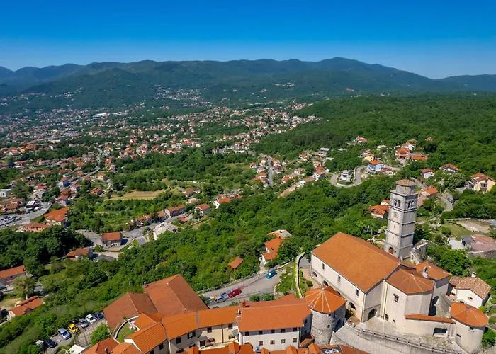 Appartement Srok Luxury By The Pool Kastav