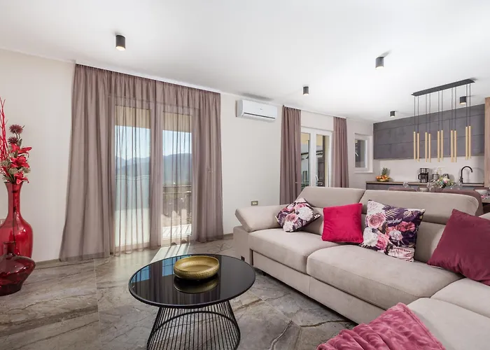 Appartement Srok Luxury By The Pool Kastav