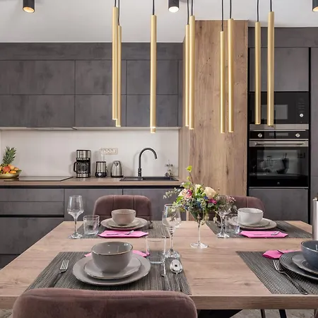 דירה Srok Luxury With Pool