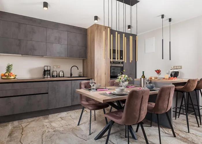 アパート Srok Luxury By The Pool *