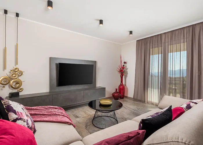 Srok Luxury With Pool Апартаменты Кастав